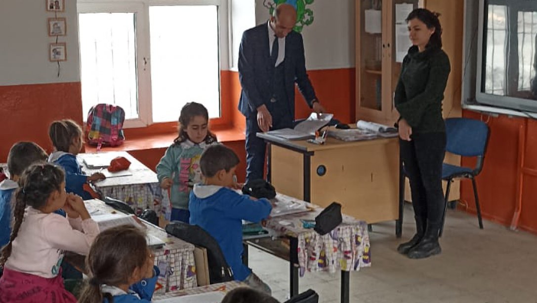 İlçe Milli Eğitim Müdürü Erman KURTBAŞ'ın Köy Okulu Ziyaretleri Devam Ediyor